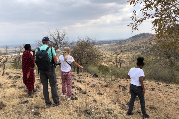 Familie safari Tanzania. Activiteit. Wandeling met de Masai. Leuke afwisseling van je safari reis door Tanzania