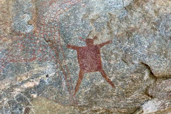 eenvoudige rotstekening van een poppetje bij kolo rock art site