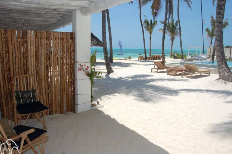 Uitzicht vanuit de kamer op het strand van Zanzibar