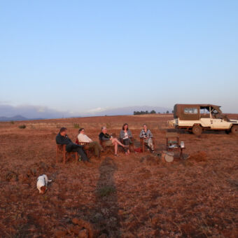 OLYMPUS DIGITAL CAMERA Sundowner op het land van Simba Farm
