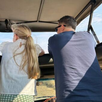 dieren spottende reizigers van droomreis tanzania