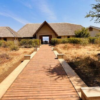 entree van manyara secrets lake manyara tanzania