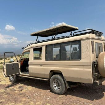 safariauto van droomreis tanzania in enduiment tanzania