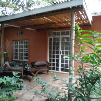 Olerai lodge veranda