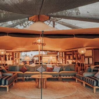 Mooie sfeervolle tent in de Serengeti van Green Camp